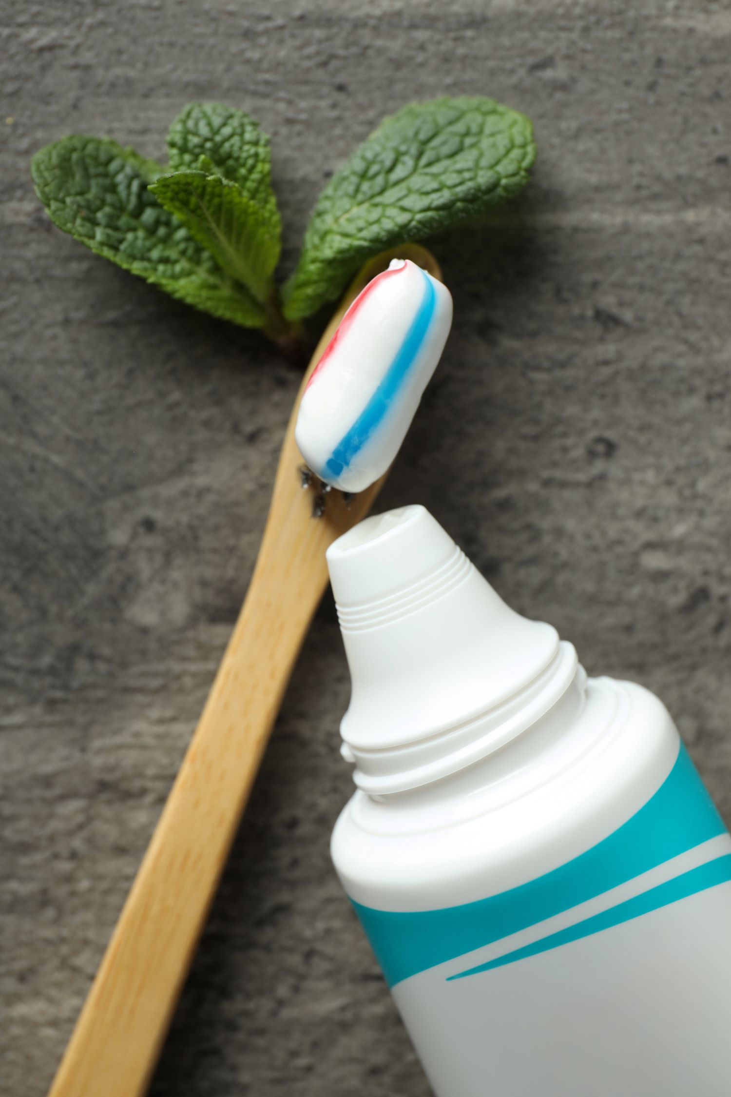 Natural toothpaste